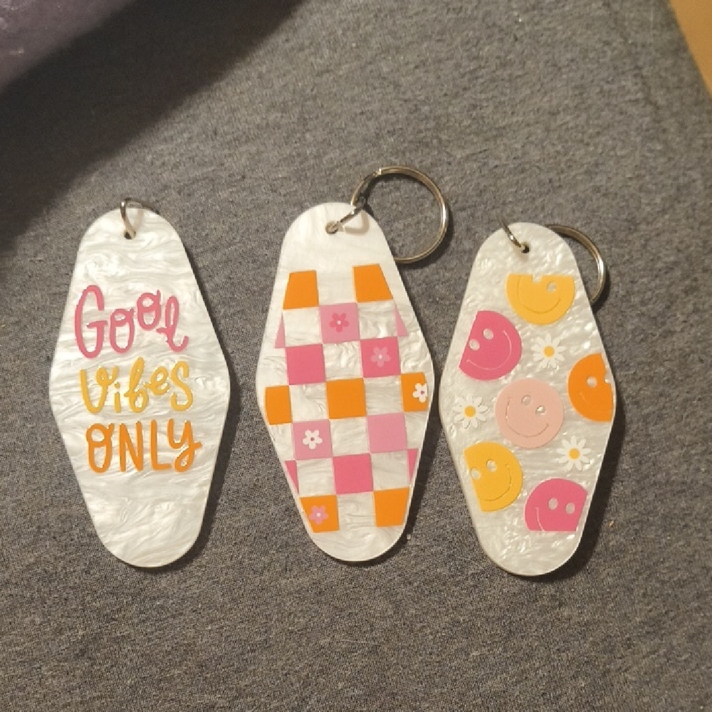 Good Vibes Pink & Orange Keychain Set - Women Other